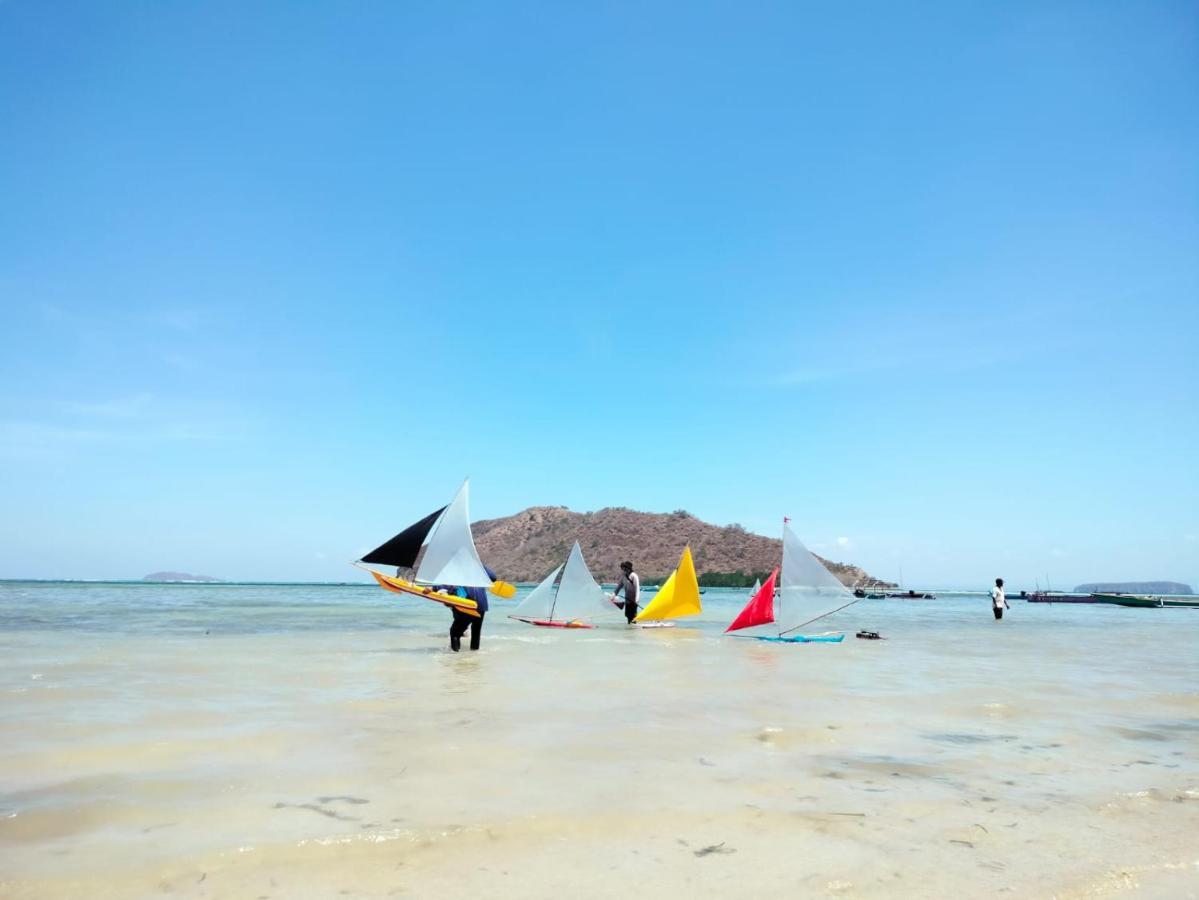 Boneputeh Homestay Taliwang ภายนอก รูปภาพ