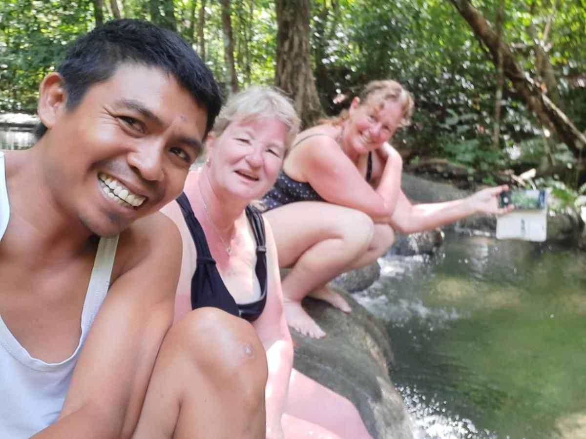 Boneputeh Homestay Taliwang ภายนอก รูปภาพ