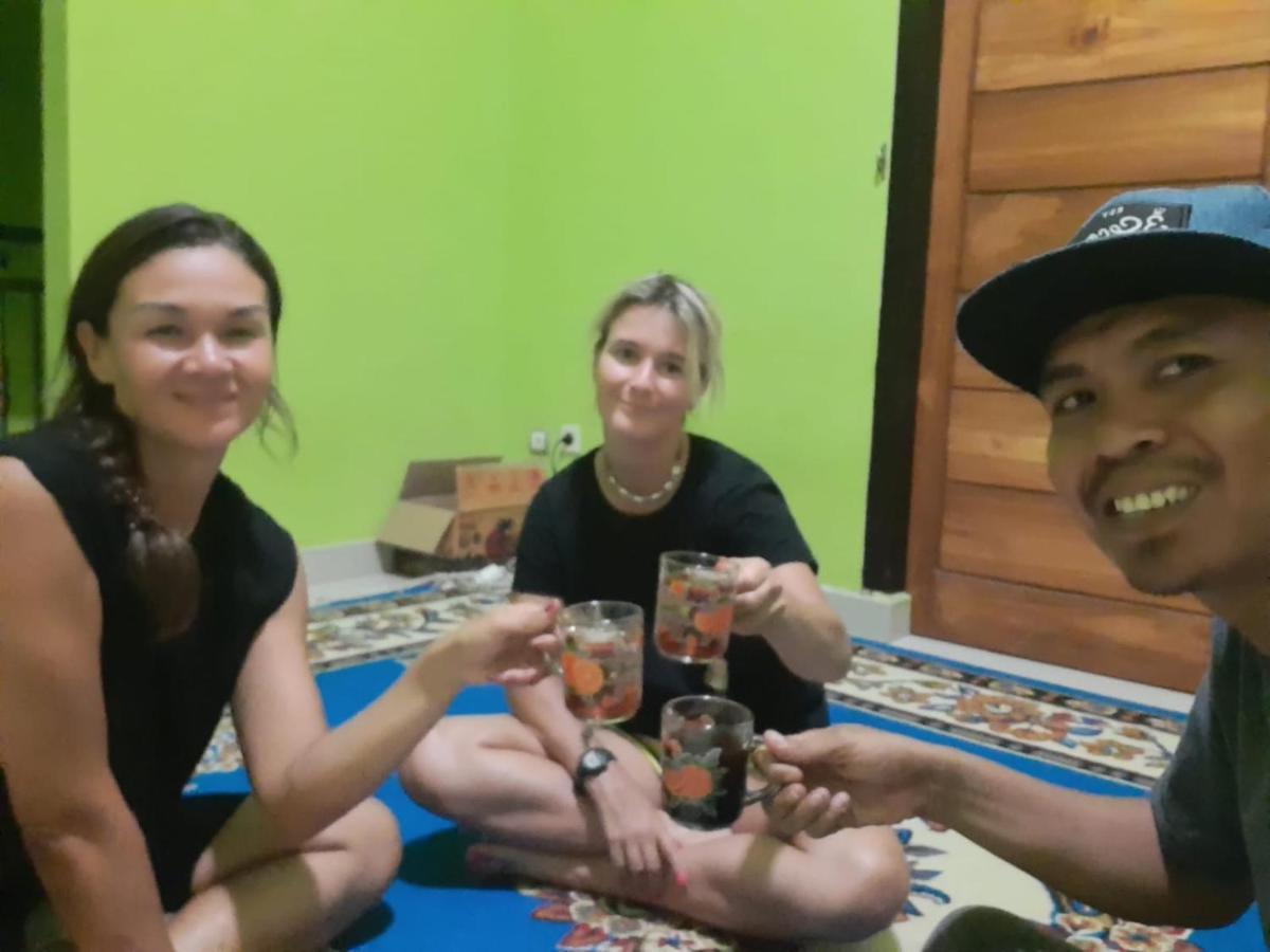 Boneputeh Homestay Taliwang ภายนอก รูปภาพ
